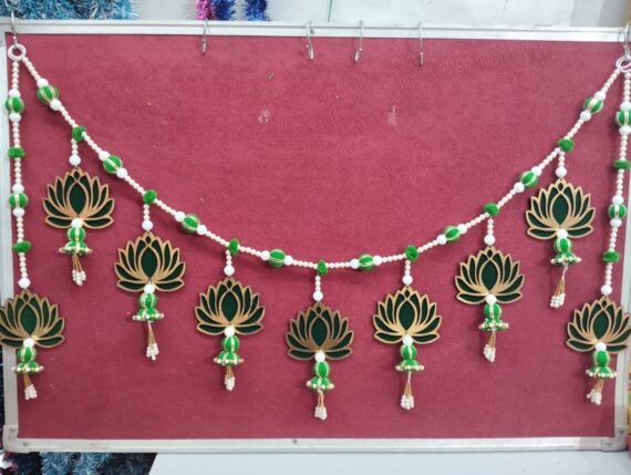 Green Lotus Bandarwal with Hanging