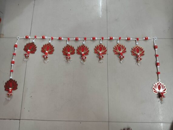 Red Lotus Bandarwal With Hanging